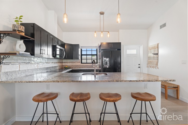 PORTOFINO GARDENS | TURNKEY 2-BED