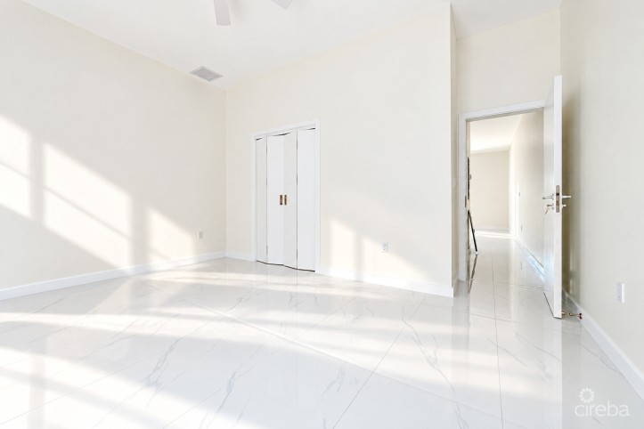 NORTH PALM HEIGHTS - END UNIT #7