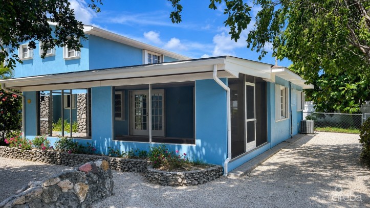 3 BR POOL HOME IN CORAL GABLES ON .47 ACRES