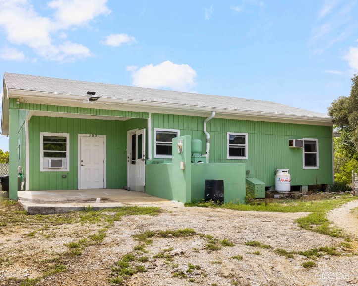 EAST END STAND ALONE HOME JOHN MCLEAN DR