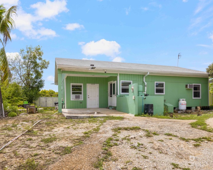 EAST END STAND ALONE HOME JOHN MCLEAN DR