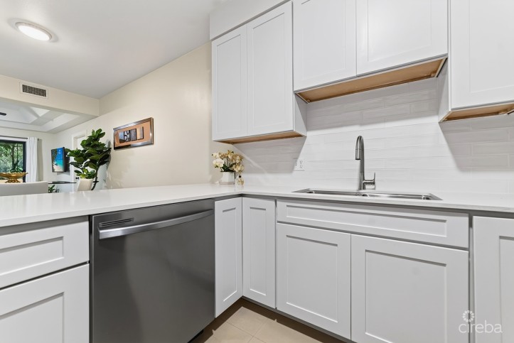 COMPLETE RENOVATED LANTERN POINT 2 BED/2 BATH