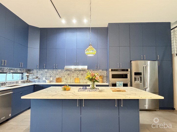 BAHIA #45 - SPACIOUS 3 BEDROOM CONDO