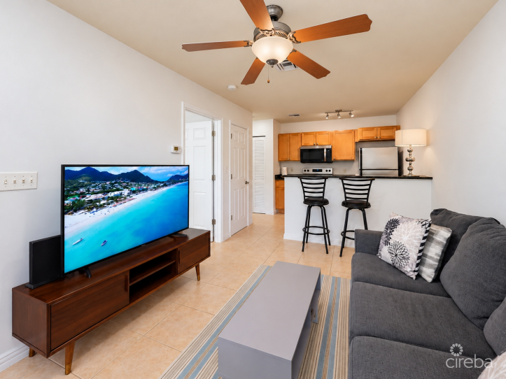 LAKESIDE VILLAS E-140