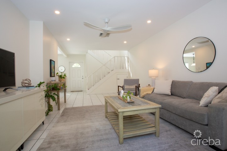 TURNKEY 2BED PLUS DEN END UNIT TROPICAL HAVEN