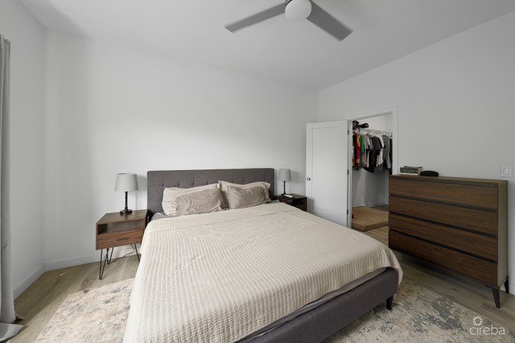 LIGHTHOUSE MANOR 25 | BEAUTIFUL ONE BED TOWNHOUSE