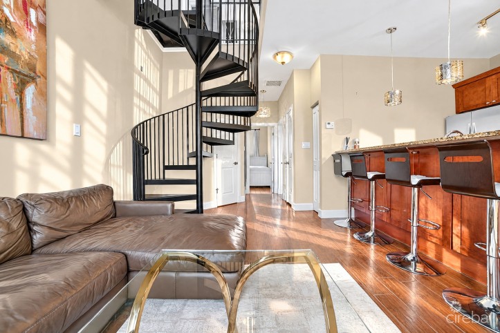 2 BEDROOM SAN SEBASTIAN TOWNHOUSE
