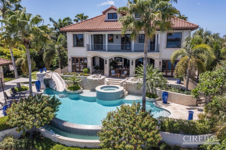 Seven Mile Beach Houses for Sale – Grand Cayman